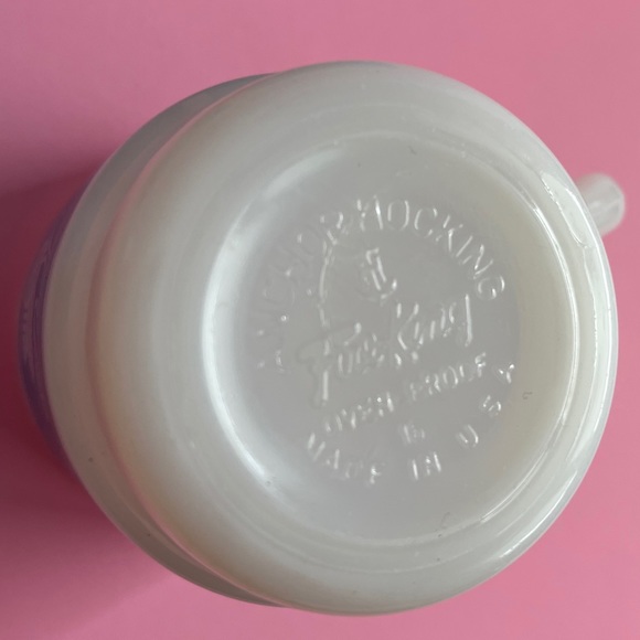 Set of 4 Vintage Fire King Anchor Hocking Milk Glass Mugs Stackable Blue Flower - Picture 6 of 7